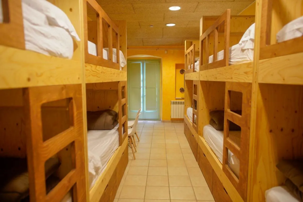 La Rectoria D'Albanya Hostel