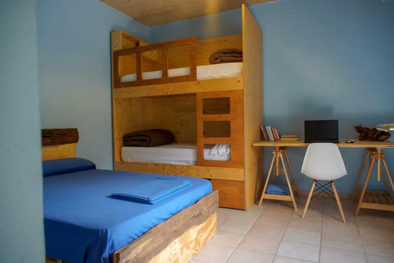 La Rectoria D'Albanya Hostel Spanje