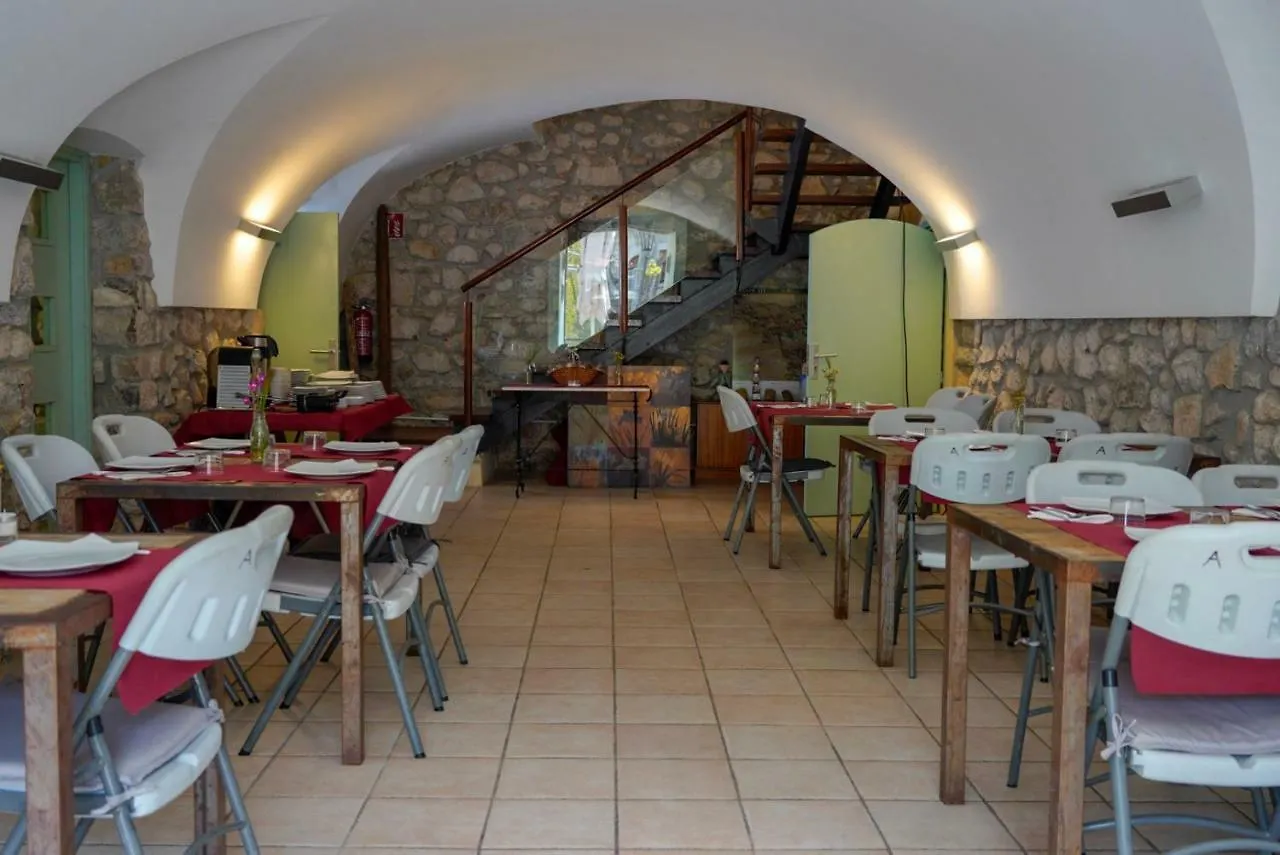 La Rectoria D'Albanya Hostel